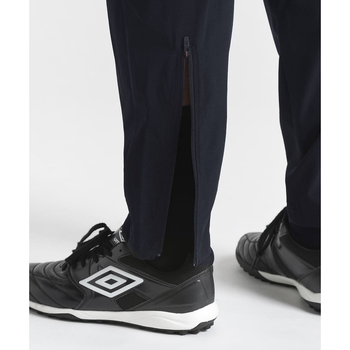 【THE THIRD by UMBRO】ラインドクロスパンツ