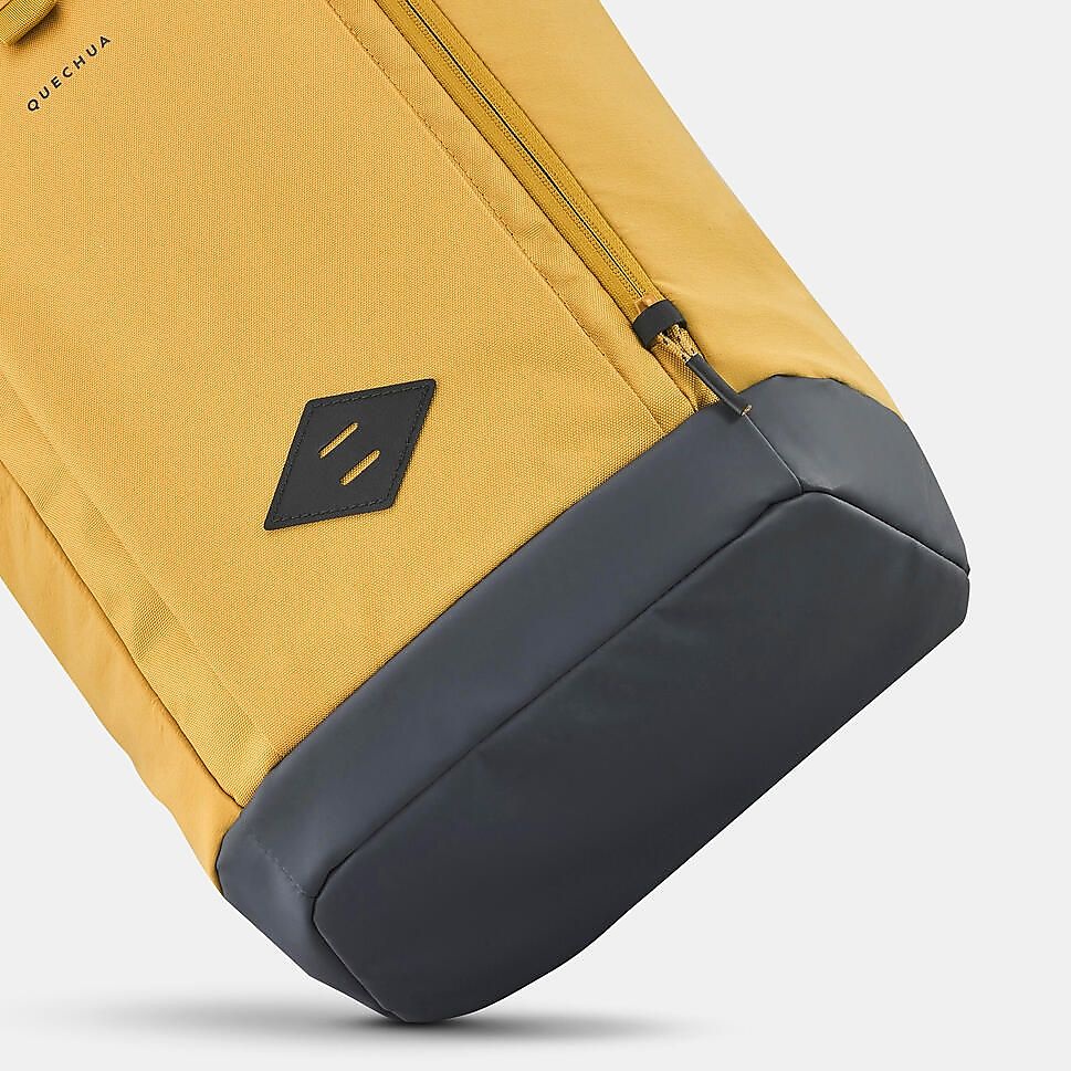 ハイキングバックパック23LYEL