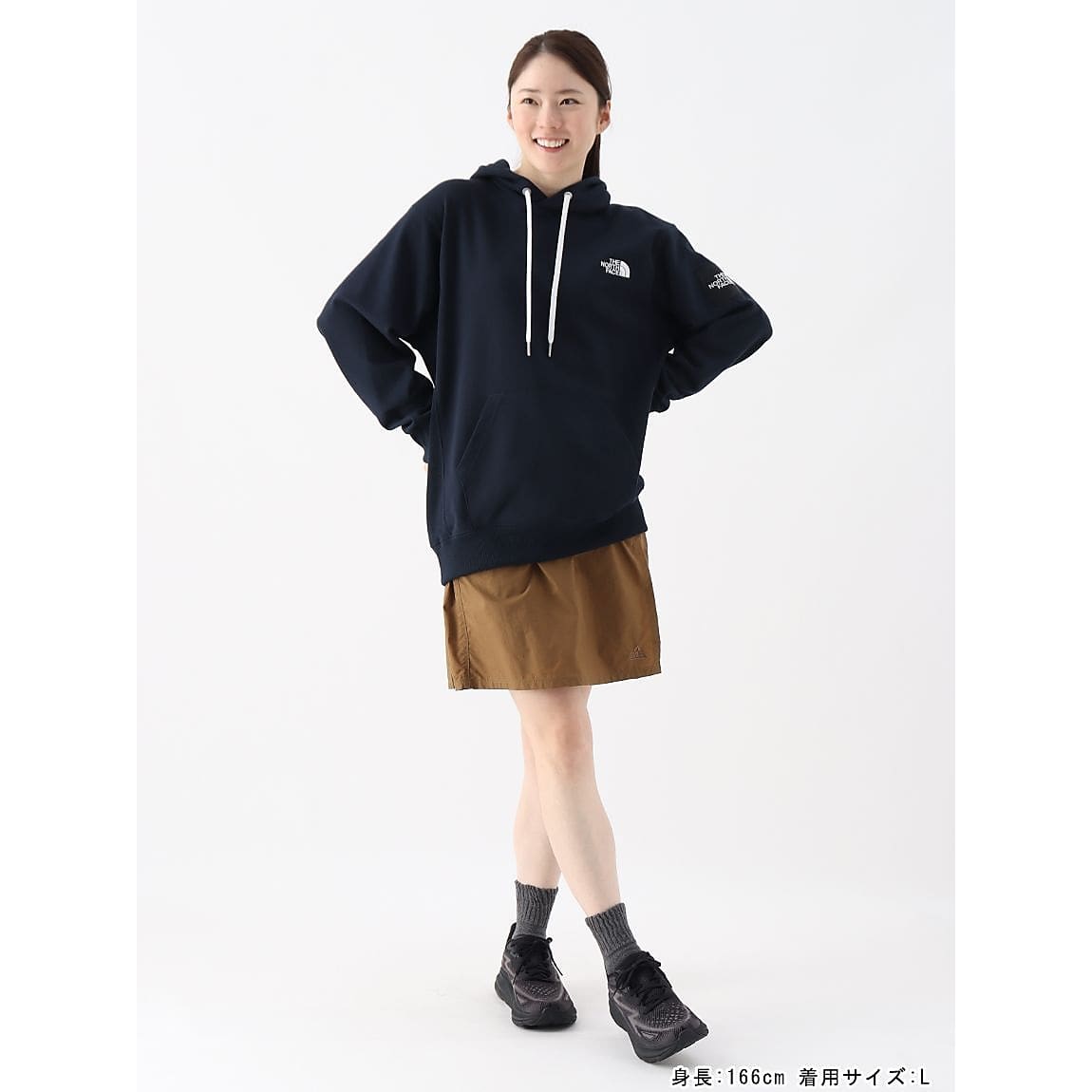 SQUARE LOGO HOODIE (スクエアロゴフーディ)