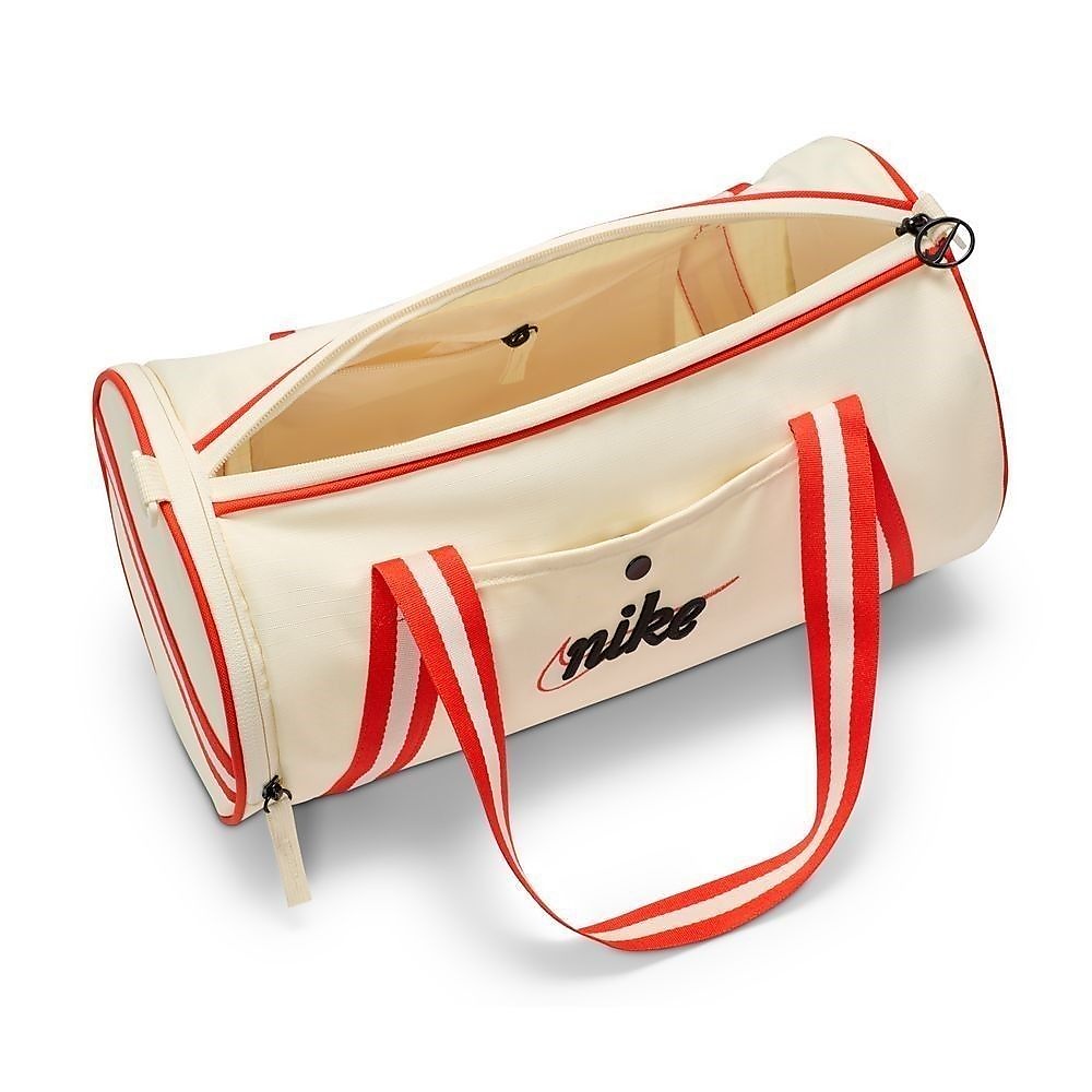 ナイキ ヘリテージ レトロ ダッフル