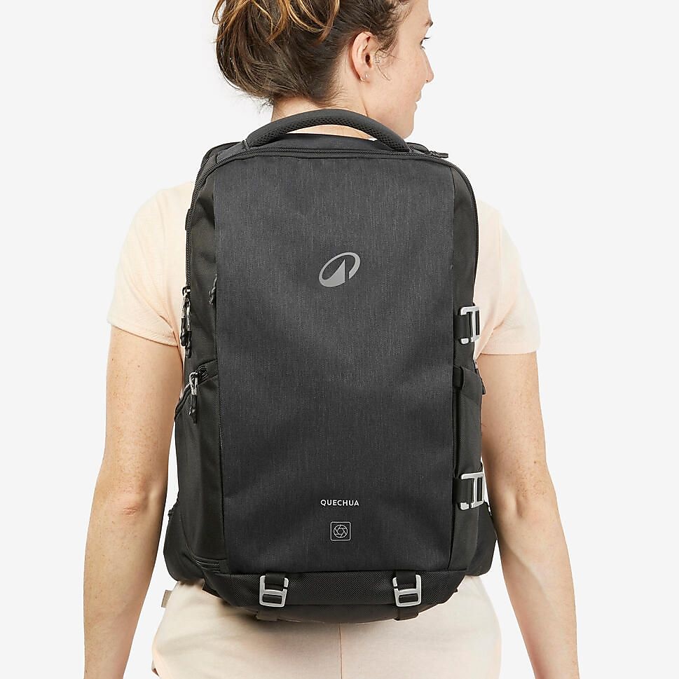 ハイキングカメラバックパック30LBLK