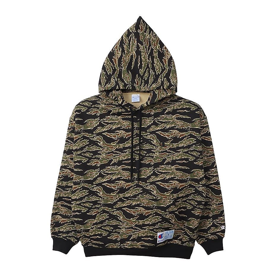 HOODED SWEATSHIRT