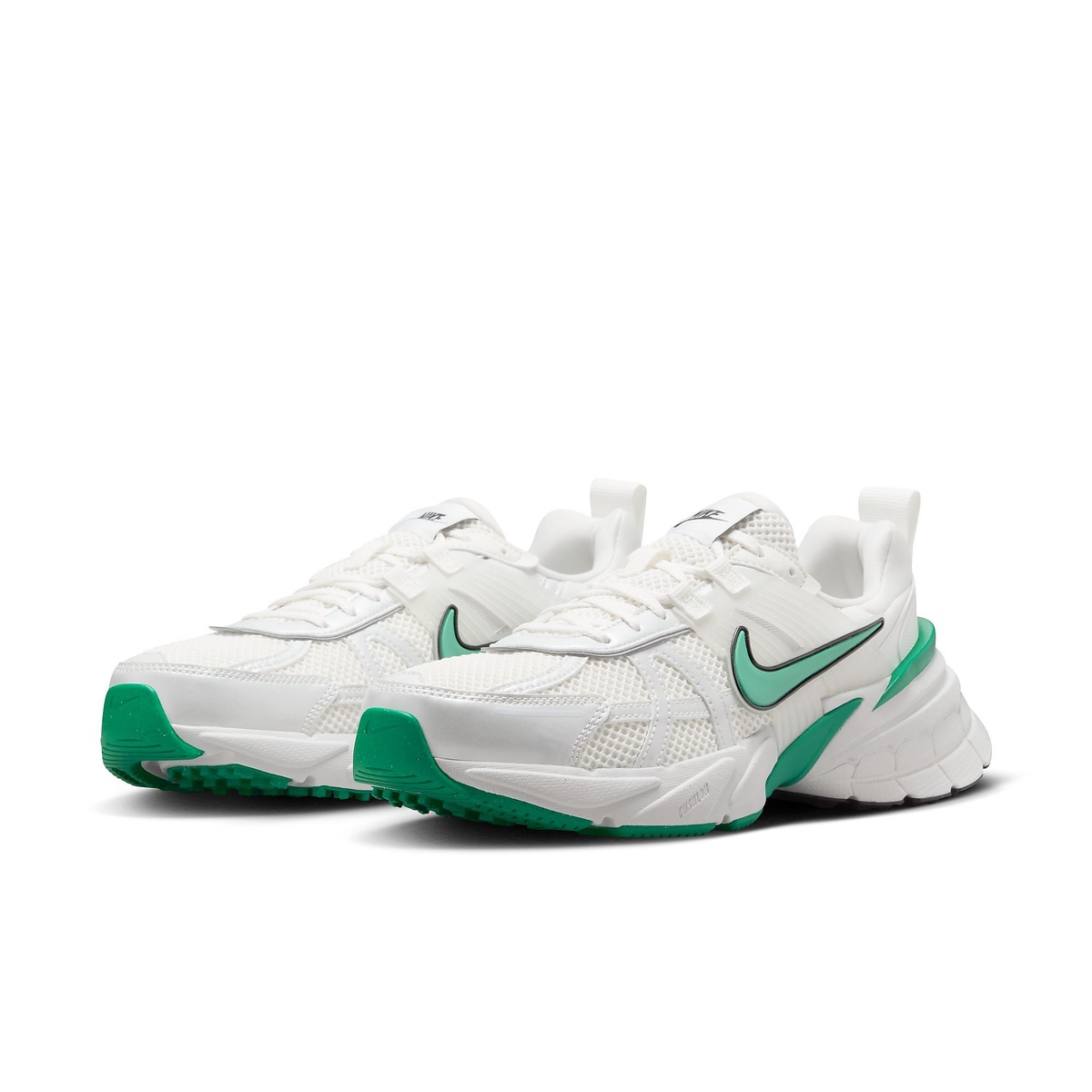 ナイキ ウィメンズ V2K ラン