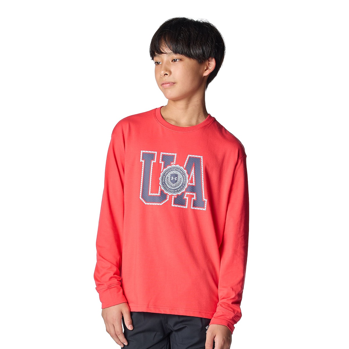 UA PERFORMANCE COTTON VARSITY LOGO LONG SLEEVE T-SHIRT