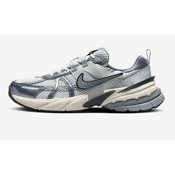 ナイキ ウィメンズ V2K ラン