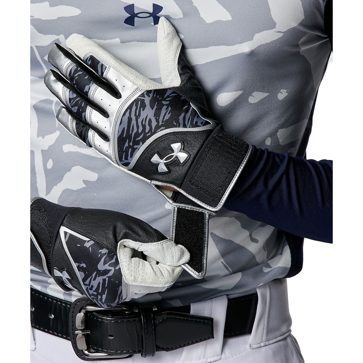 UA UNDENIABLE BATTING GLOVES