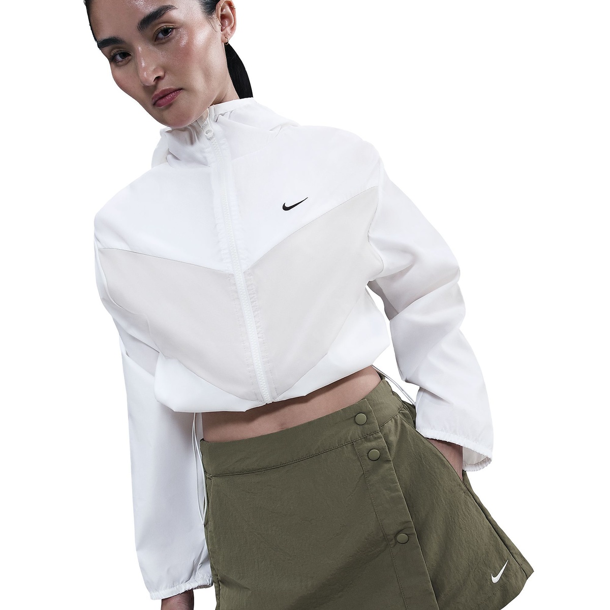 ナイキ ウィメンズ ESSNTL WVN MR 3 SKO ショート