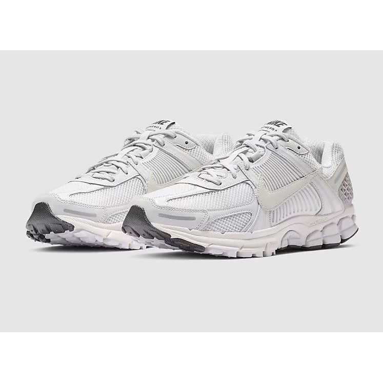 ナイキ ズーム ボメロ 5