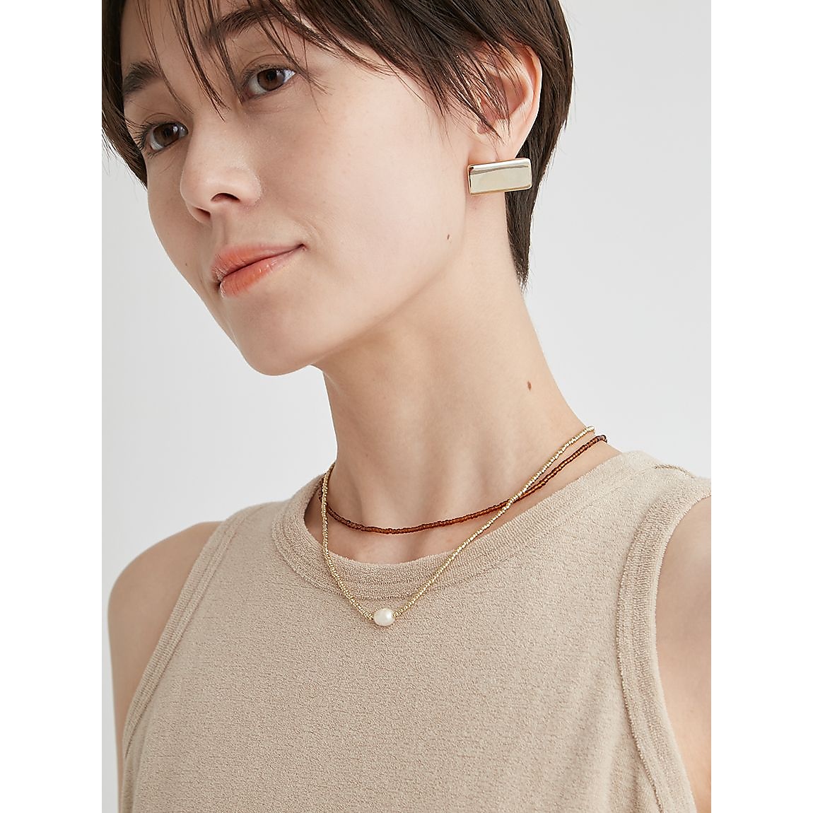 ビーズショートネックレス