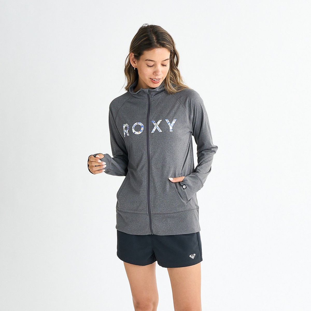 ARTSY FLORAL LOGO STAND