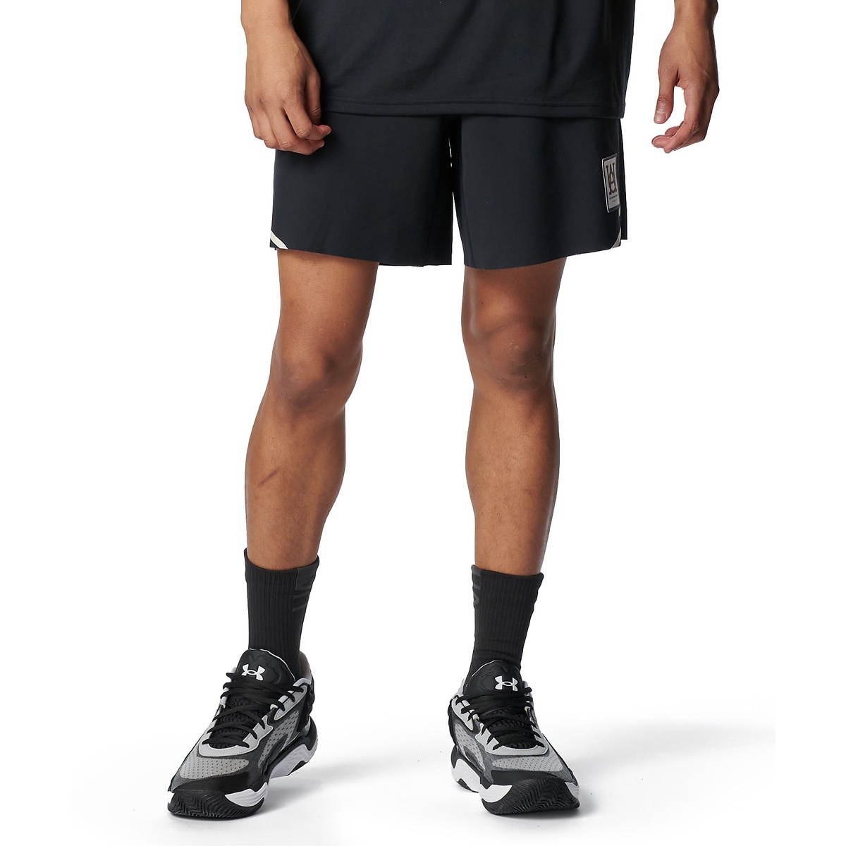 UA STREET QUEST SHORTS