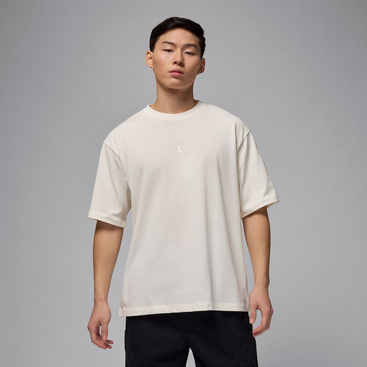 ジョーダン FLT ESS OVSZ クルー S/S Tシャツ