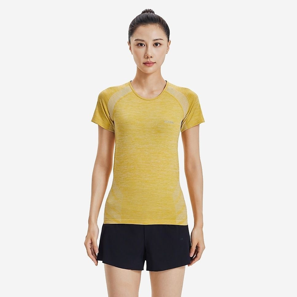 KIPRUNレディースTシャツRUN500シームレス COMFORT SLIM YEL