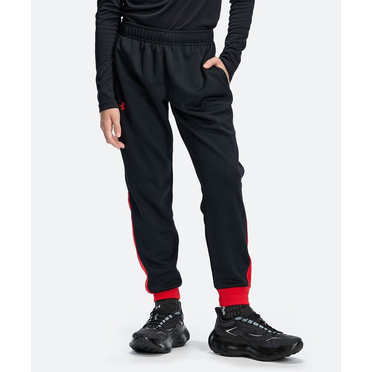 UA TRACK PANTS