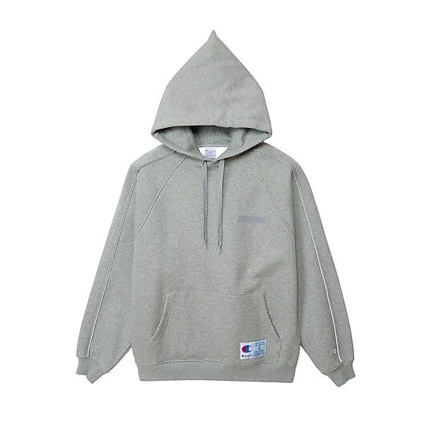 HOODED SWEATSHIRT