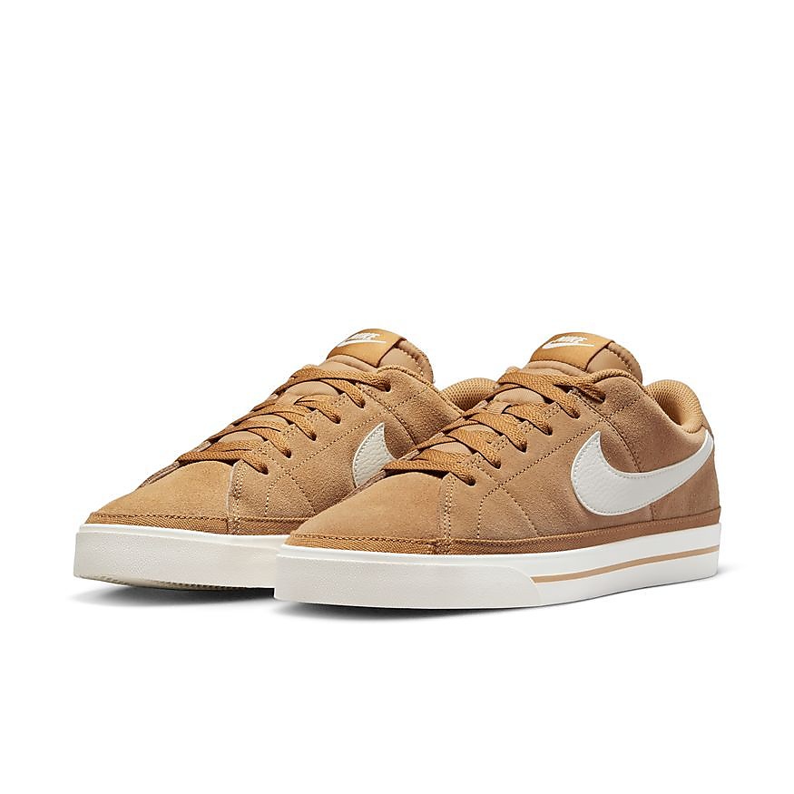 ナイキ コート レガシー スエード