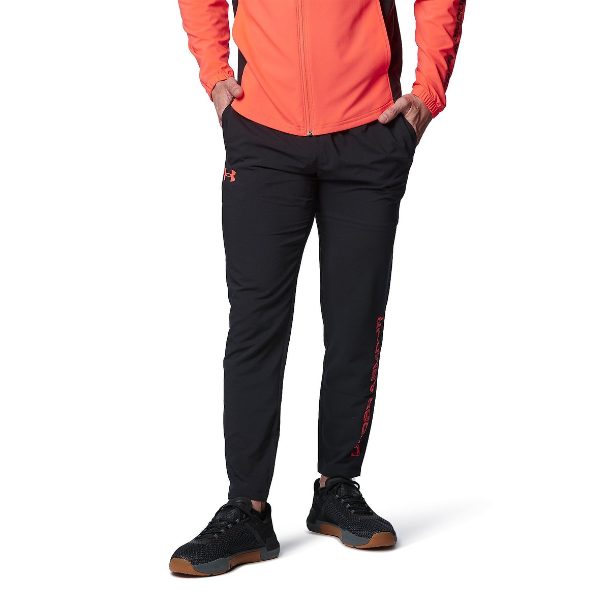 Under Armour ラガーパンツ M 黒/オレンジ UNDER ARMOURアンダーアーマー - UA FRESH WOVEN PANTS 1378373 002