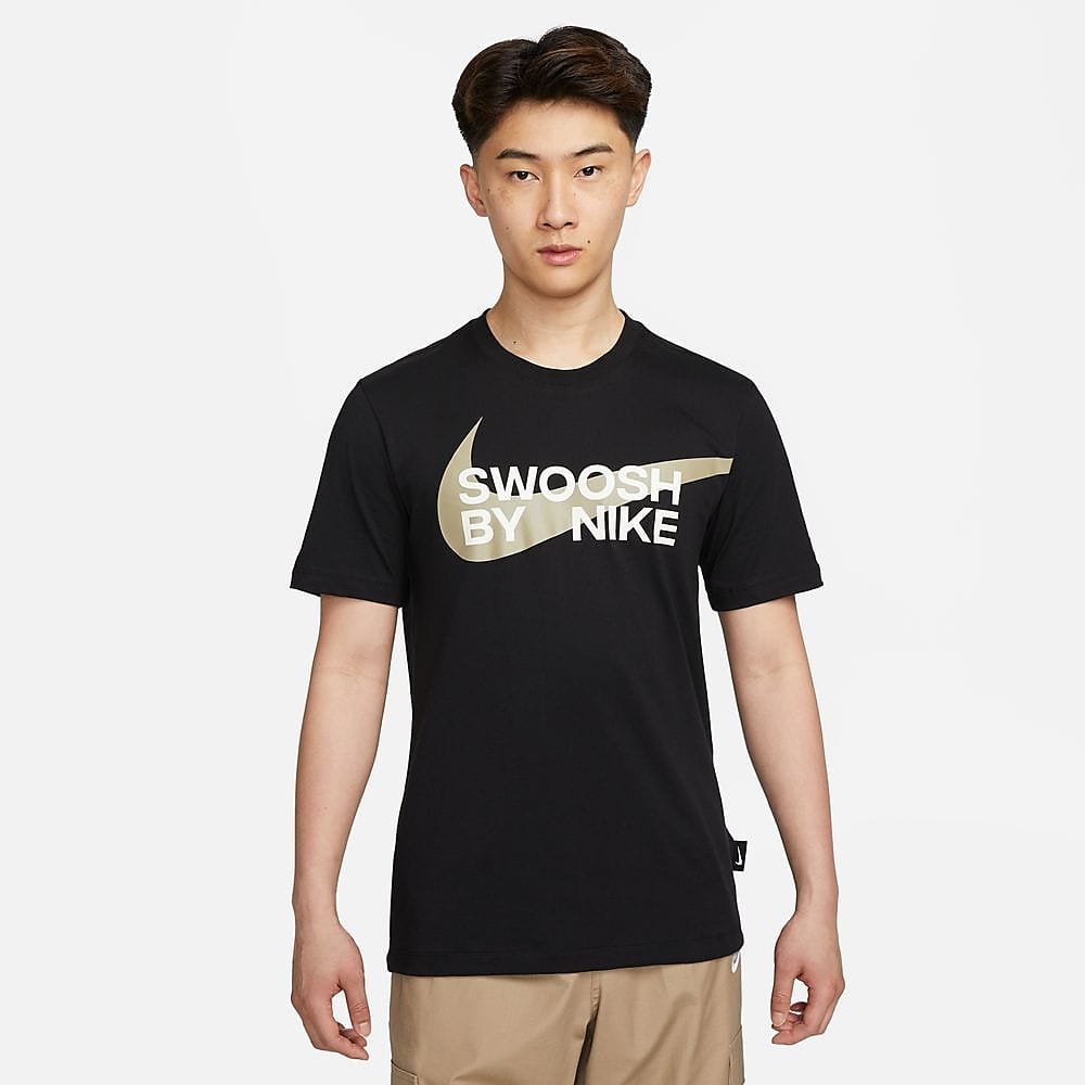 NIKEナイキ - ナイキ NSW BIG スウッシュ FA23 S/S Tシャツ FD1248-010