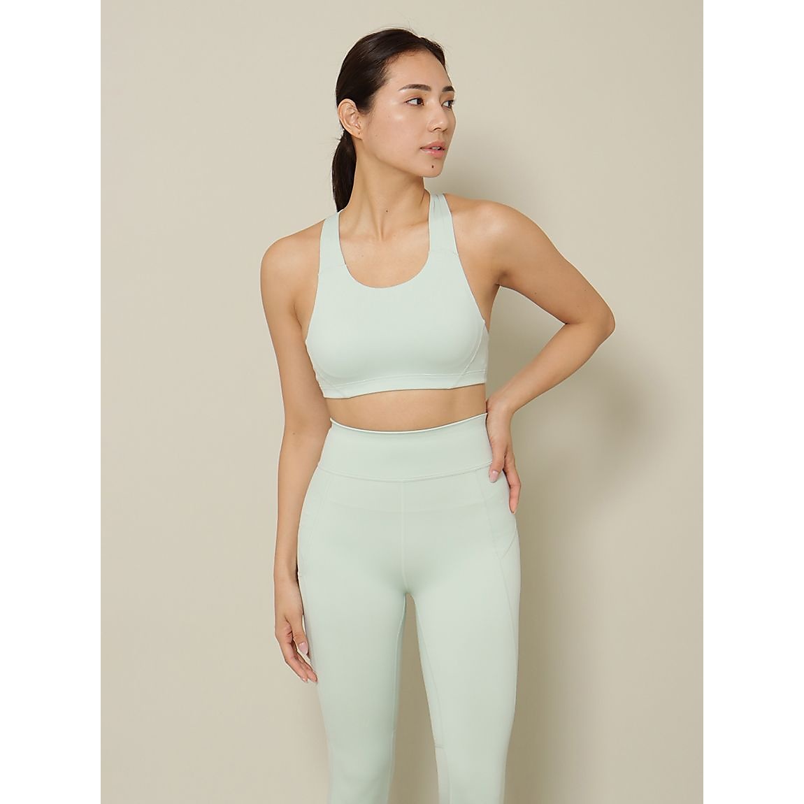 ナイロンスパン:ライトサポート クロッシングショートブラトップLADIES