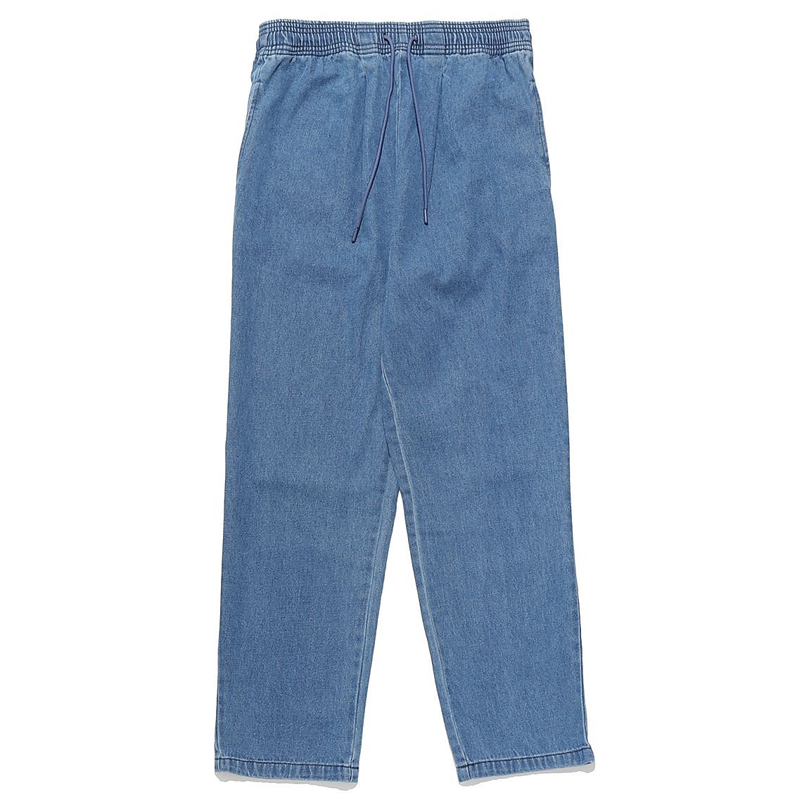 スニーカーパンツ