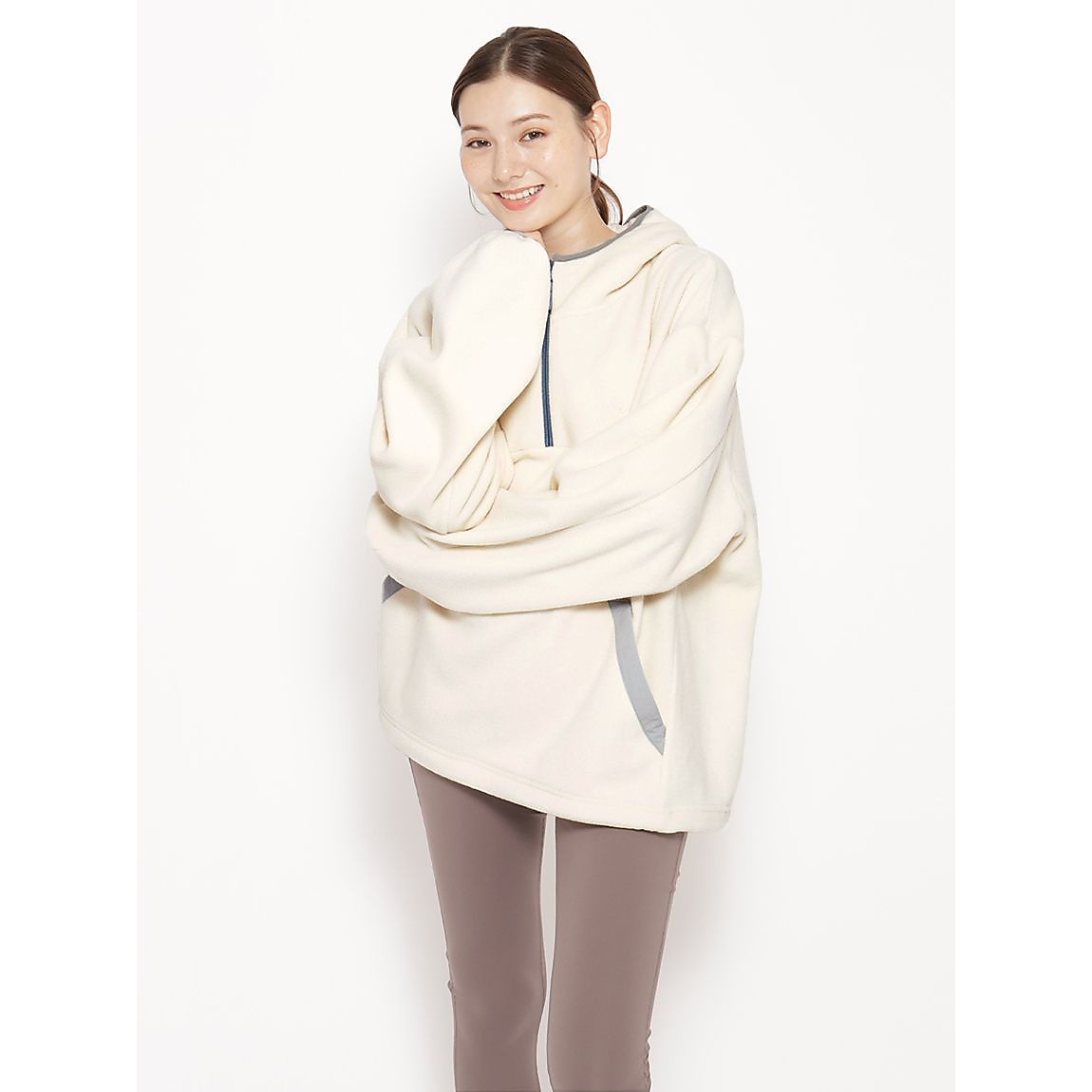 マイクロフリース ハーフジップフーディUNISEX