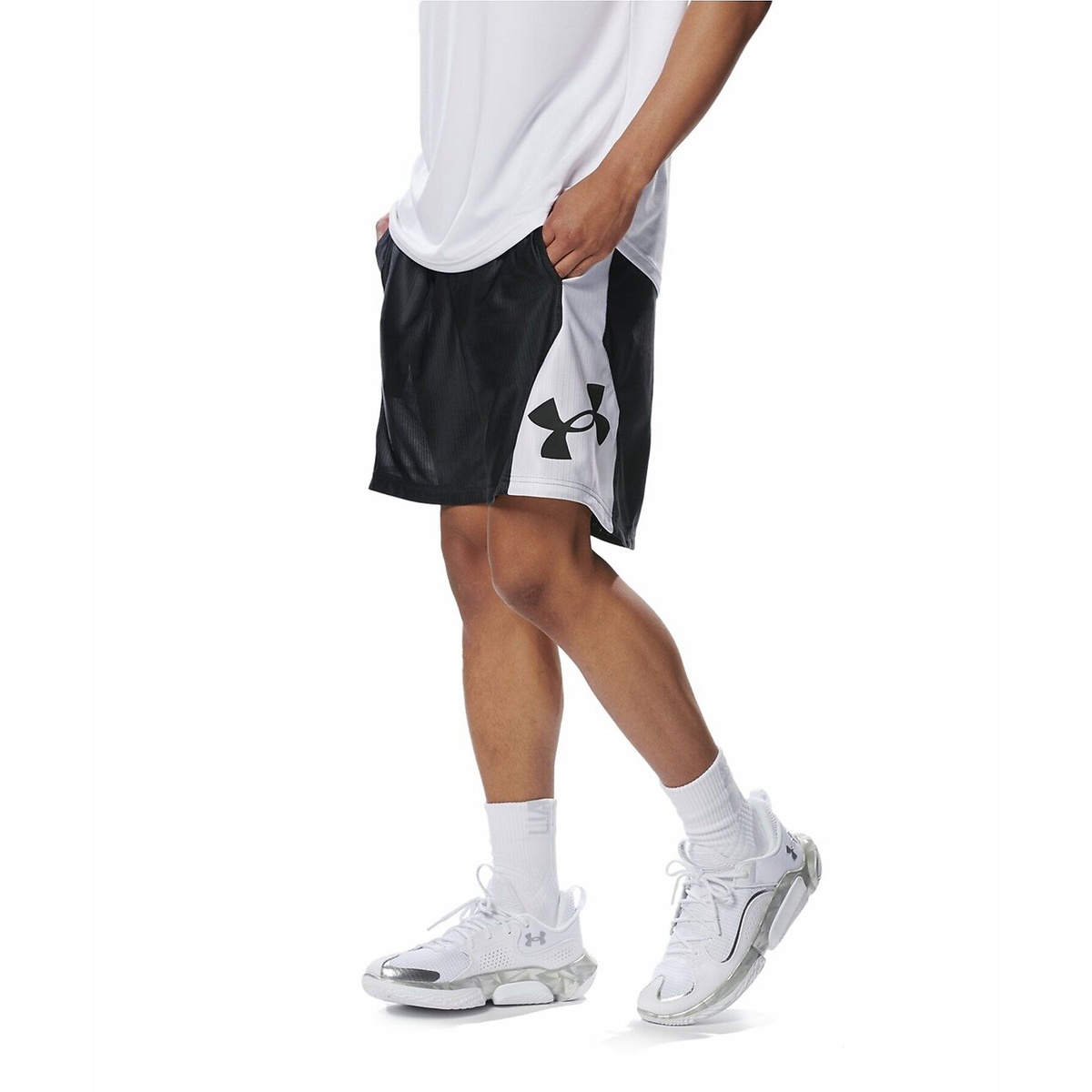 UA Baseline Money Shorts