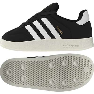 コアブラック/フットウェアホワイト/オフホワイト