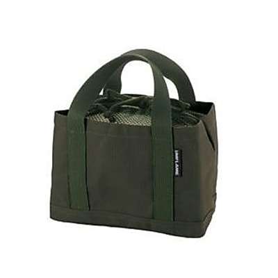 カーキグリーン