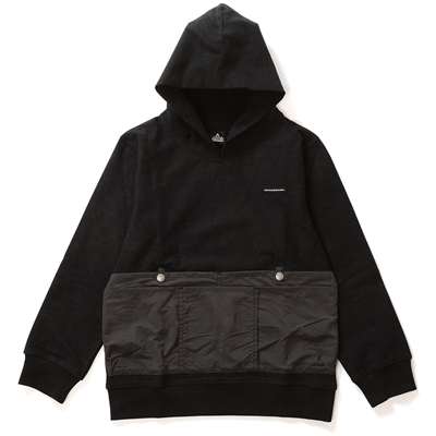 ブラック
