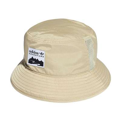 サンディーベージュ