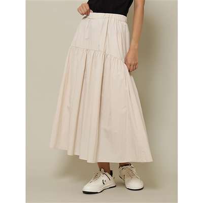 ライトベージュ