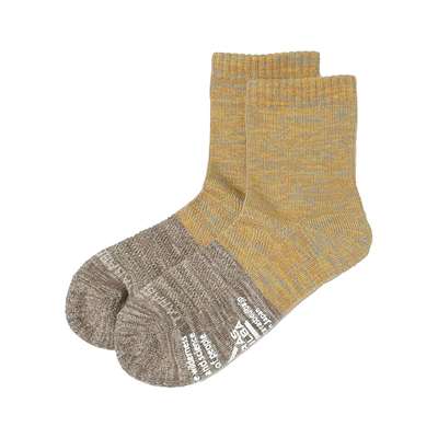 イエロー/ブラウン