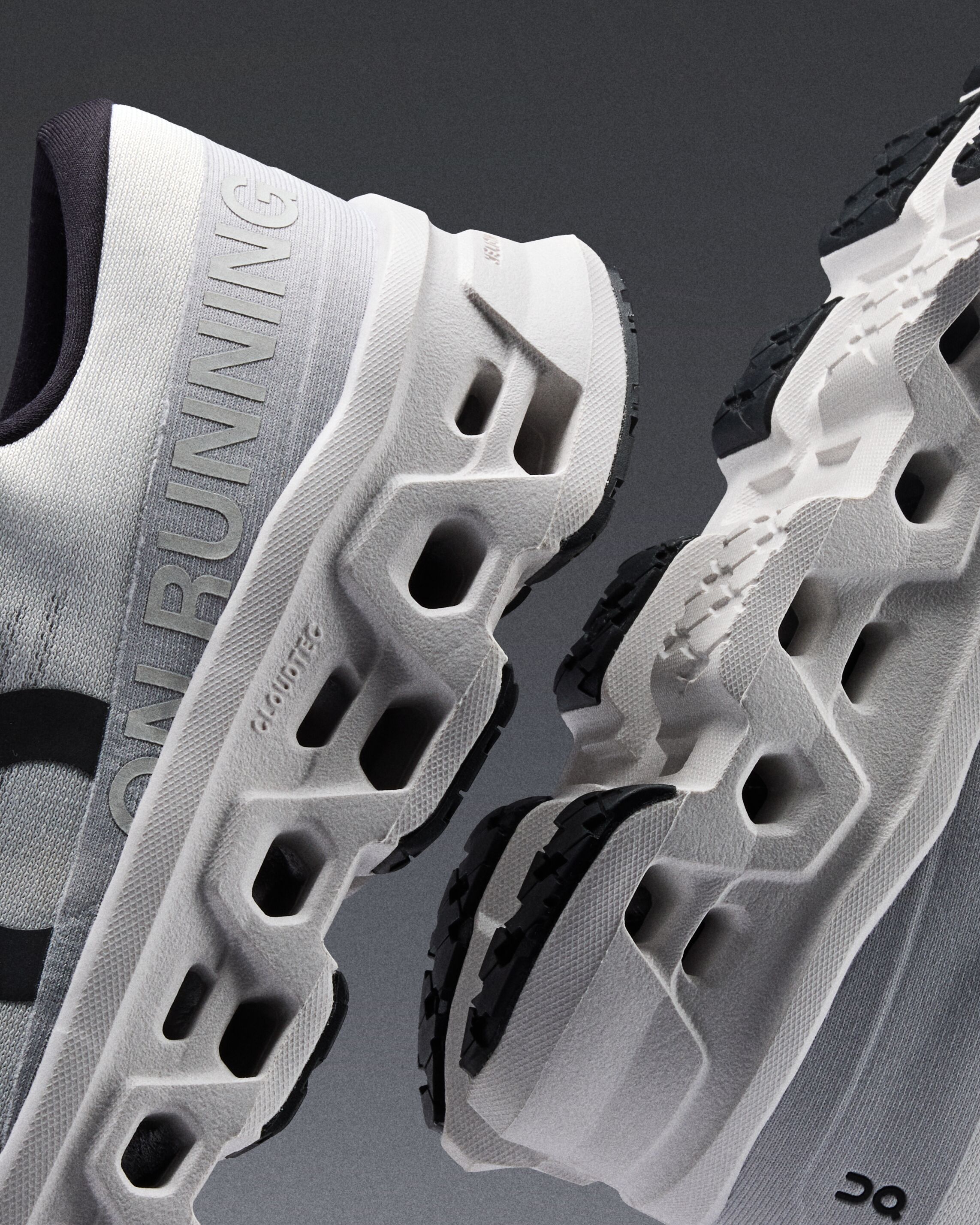 ${itemInfo.basicItemCode}cloudmonster_3_1画像