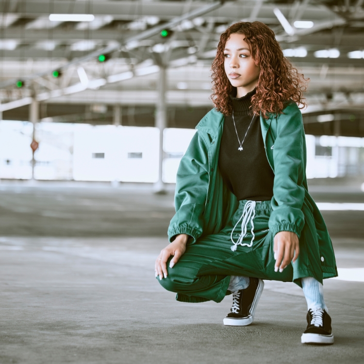 メガスポーツ・シーエヌエス・アウトサイド ザ ボックス公式サイト