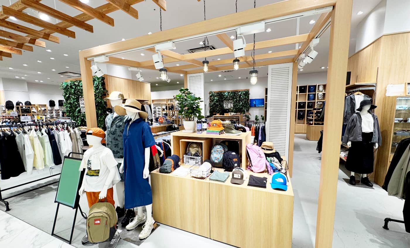 売店です。 some-pics-of-my-office-and-