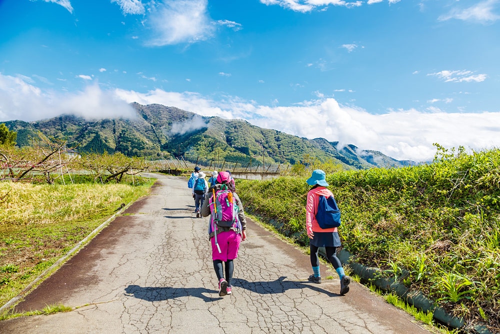 【初心者も安心！登山の初め方ガイド】最適な服装・装備やおすすめの山10選